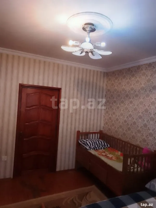 Satılır 4 otaqlı mənzil 100 m²