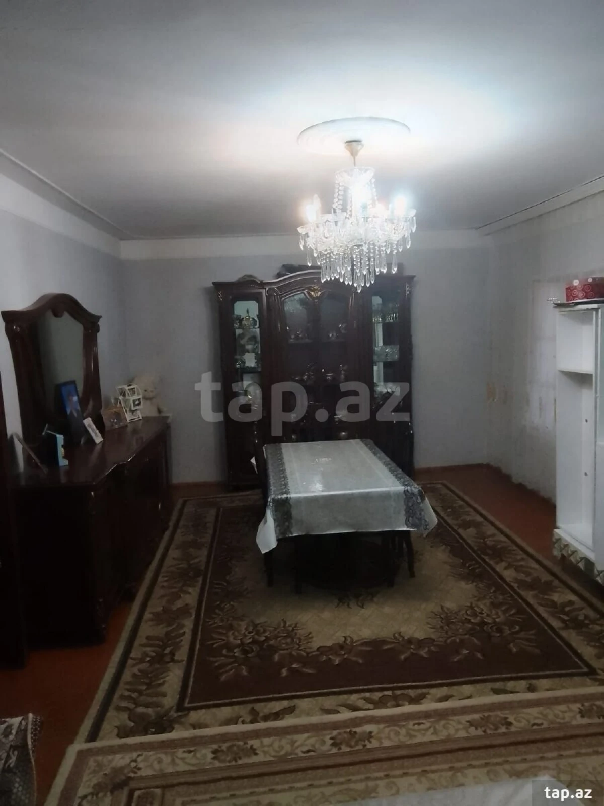 Satılır 4 otaqlı mənzil 100 m²