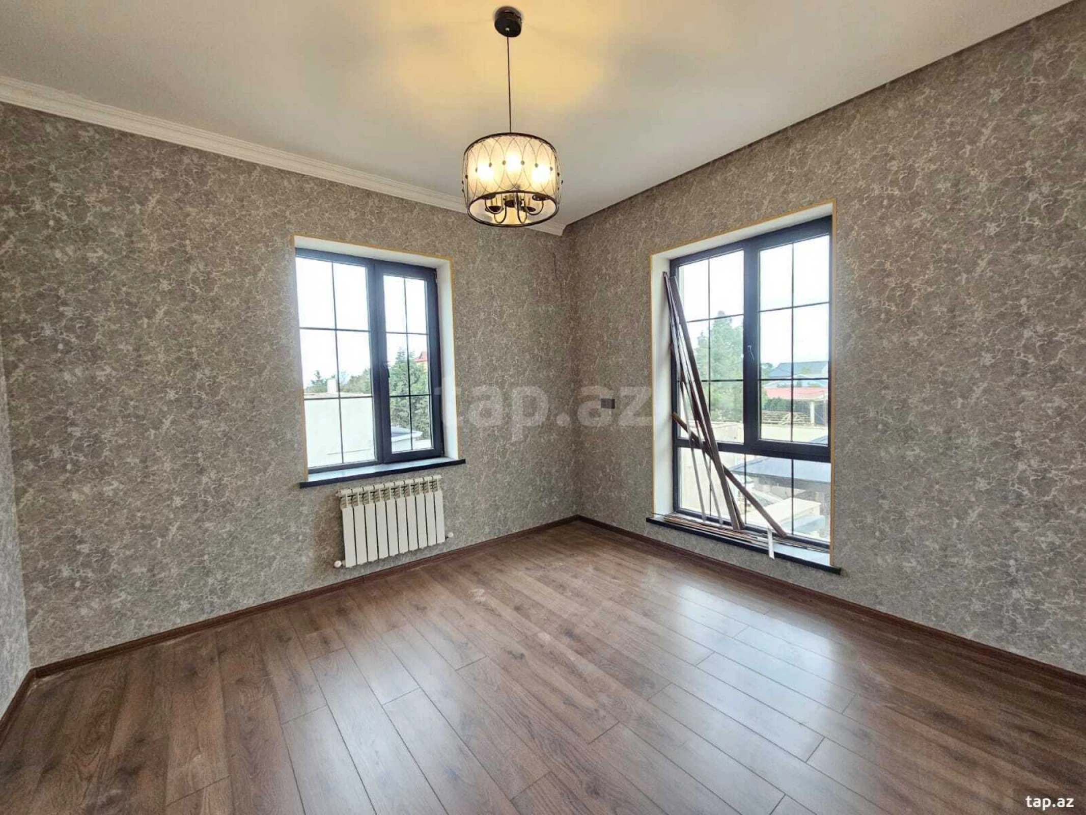 Satılır 4 otaqlı həyət evi