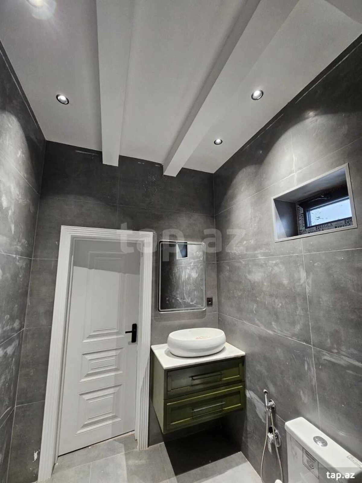 Satılır 4 otaqlı həyət evi