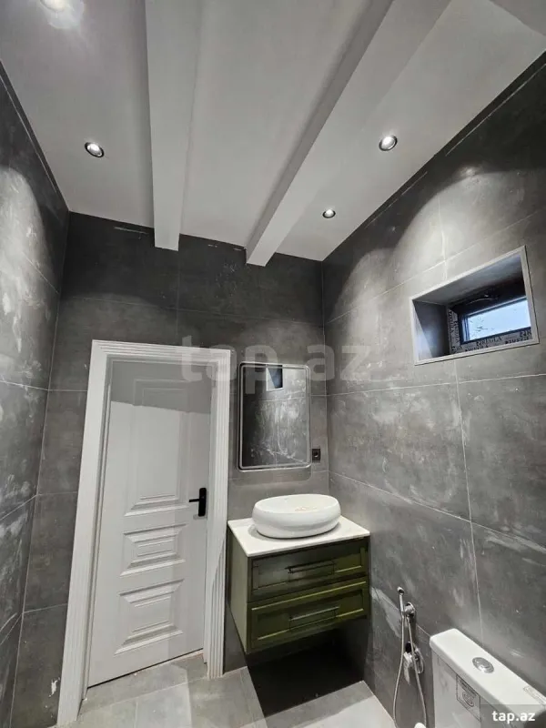 Satılır 4 otaqlı həyət evi