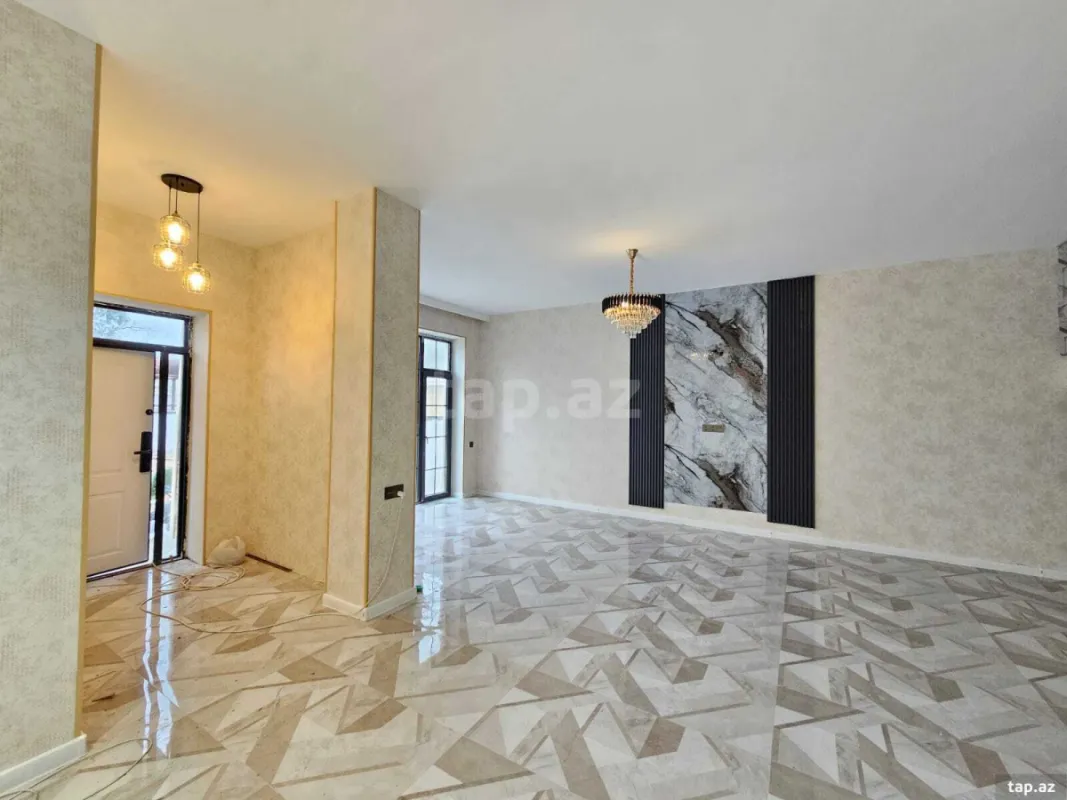 Satılır 4 otaqlı həyət evi