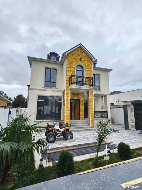 Satılır 4 otaqlı həyət evi