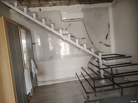 Satılır 6 otaqlı həyət evi