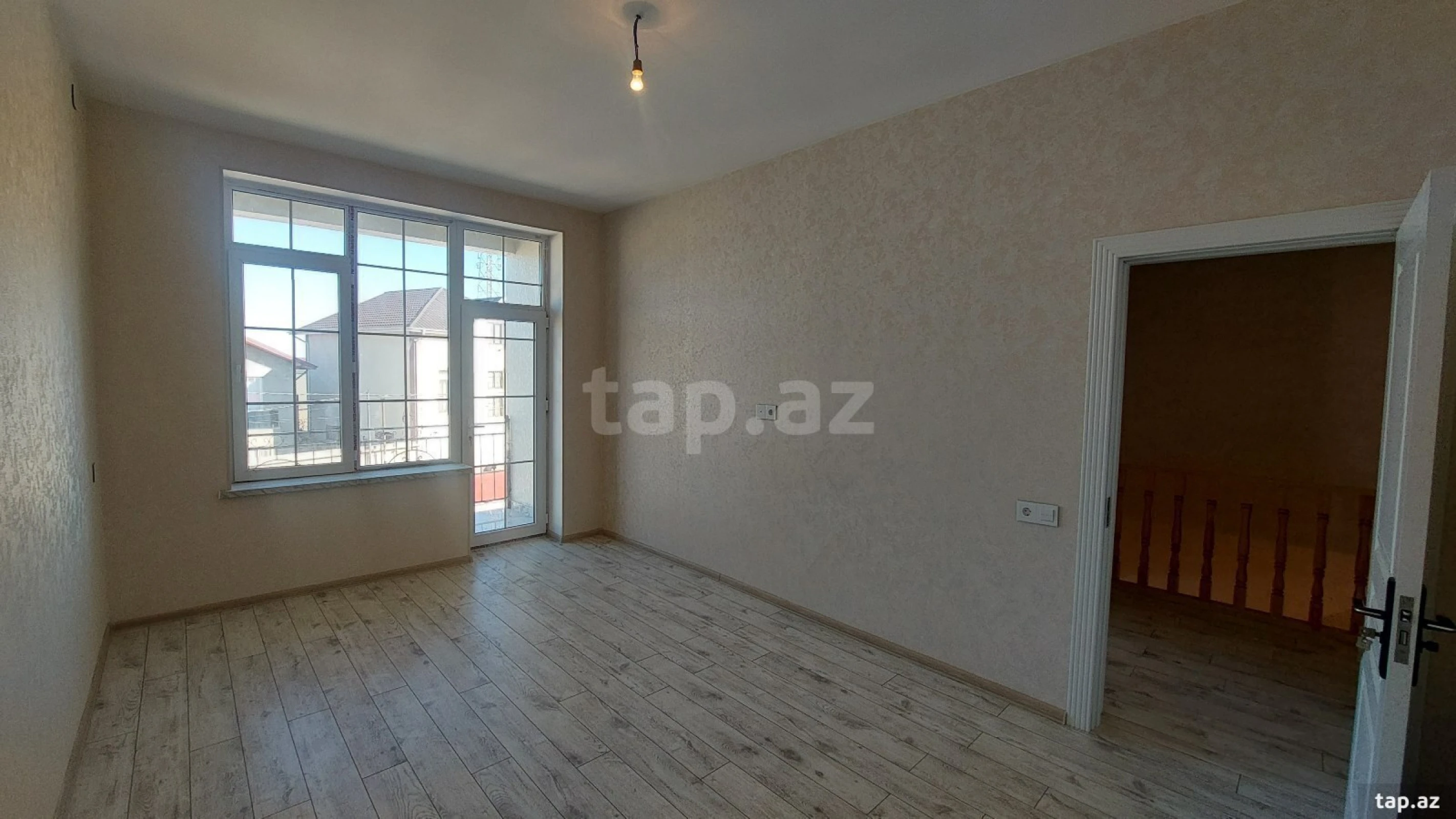 Satılır 4 otaqlı həyət evi