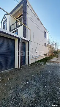 Satılır 4 otaqlı həyət evi