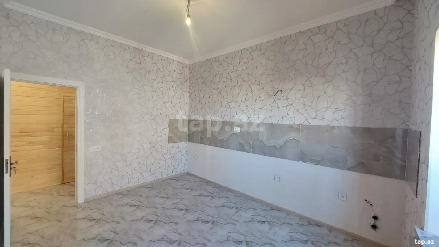 Satılır 4 otaqlı həyət evi