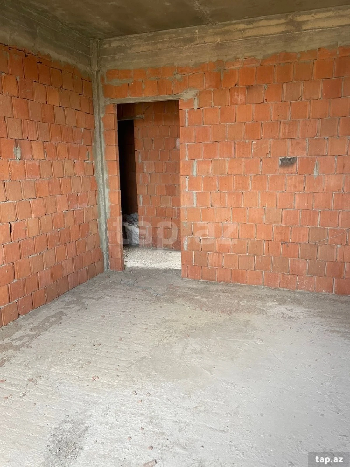 Satılır 2 otaqlı yeni tikili 74 m²