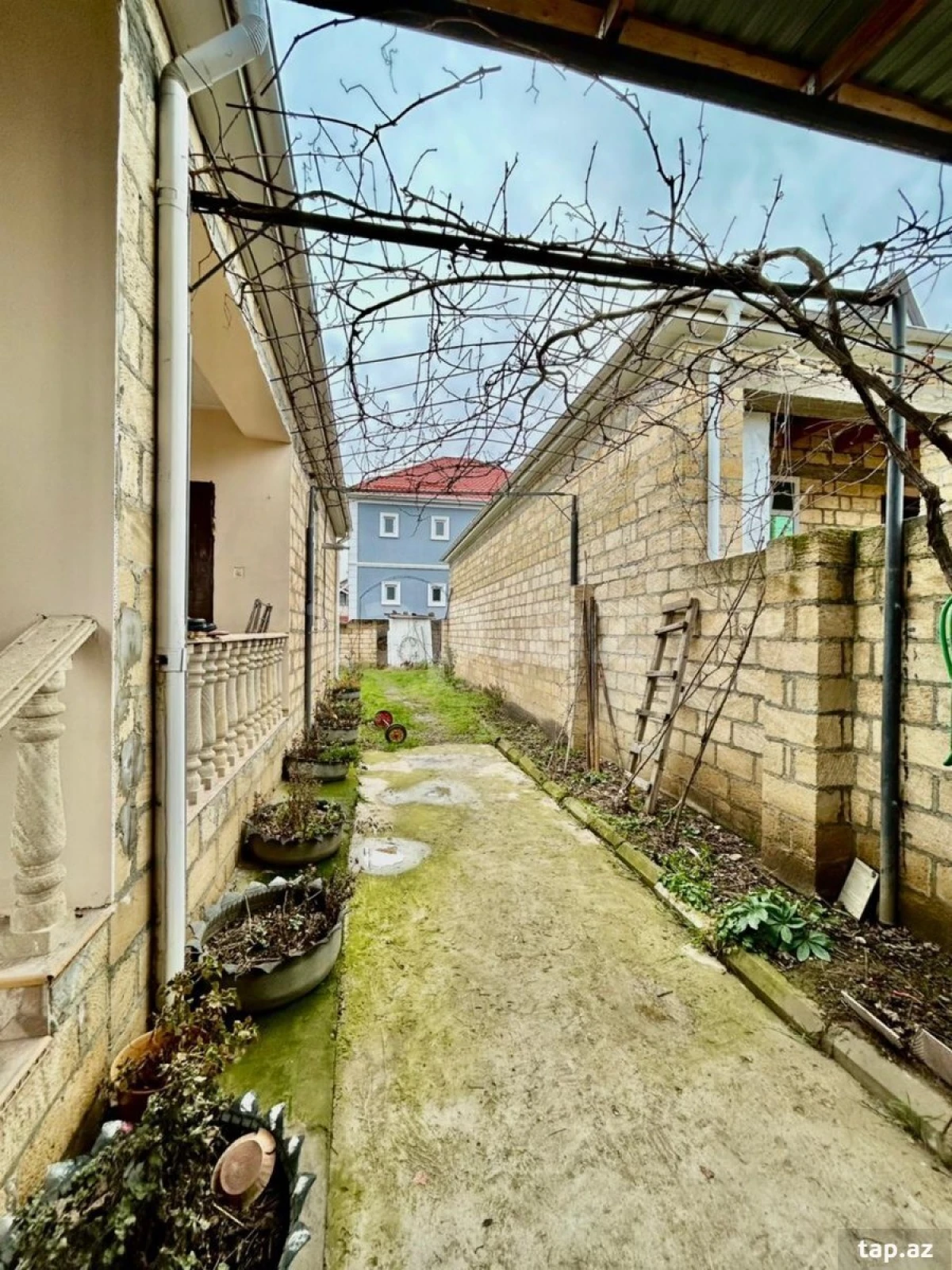 Satılır 3 otaqlı həyət evi
