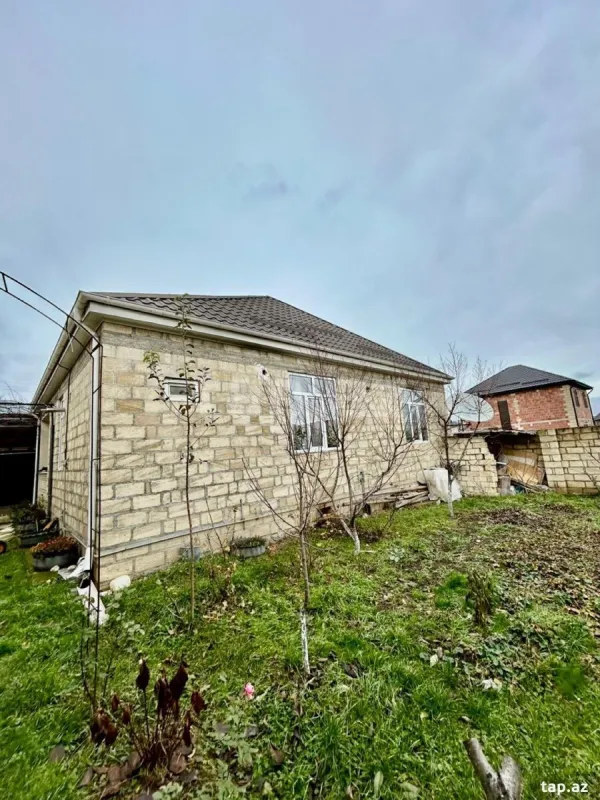 Satılır 3 otaqlı həyət evi