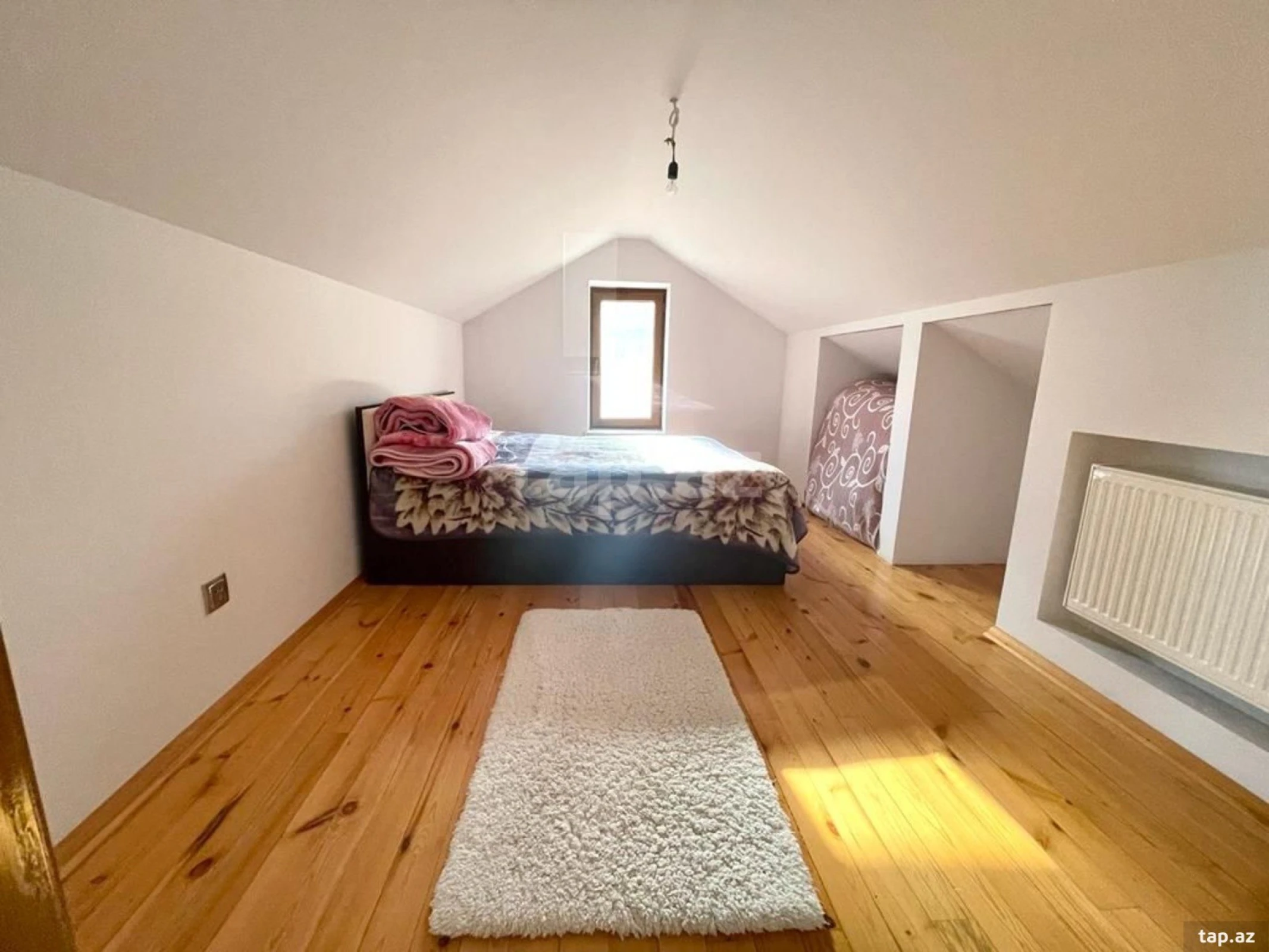 Satılır 5 otaqlı həyət evi