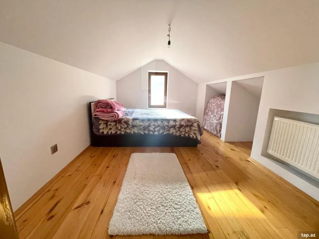 Satılır 5 otaqlı həyət evi