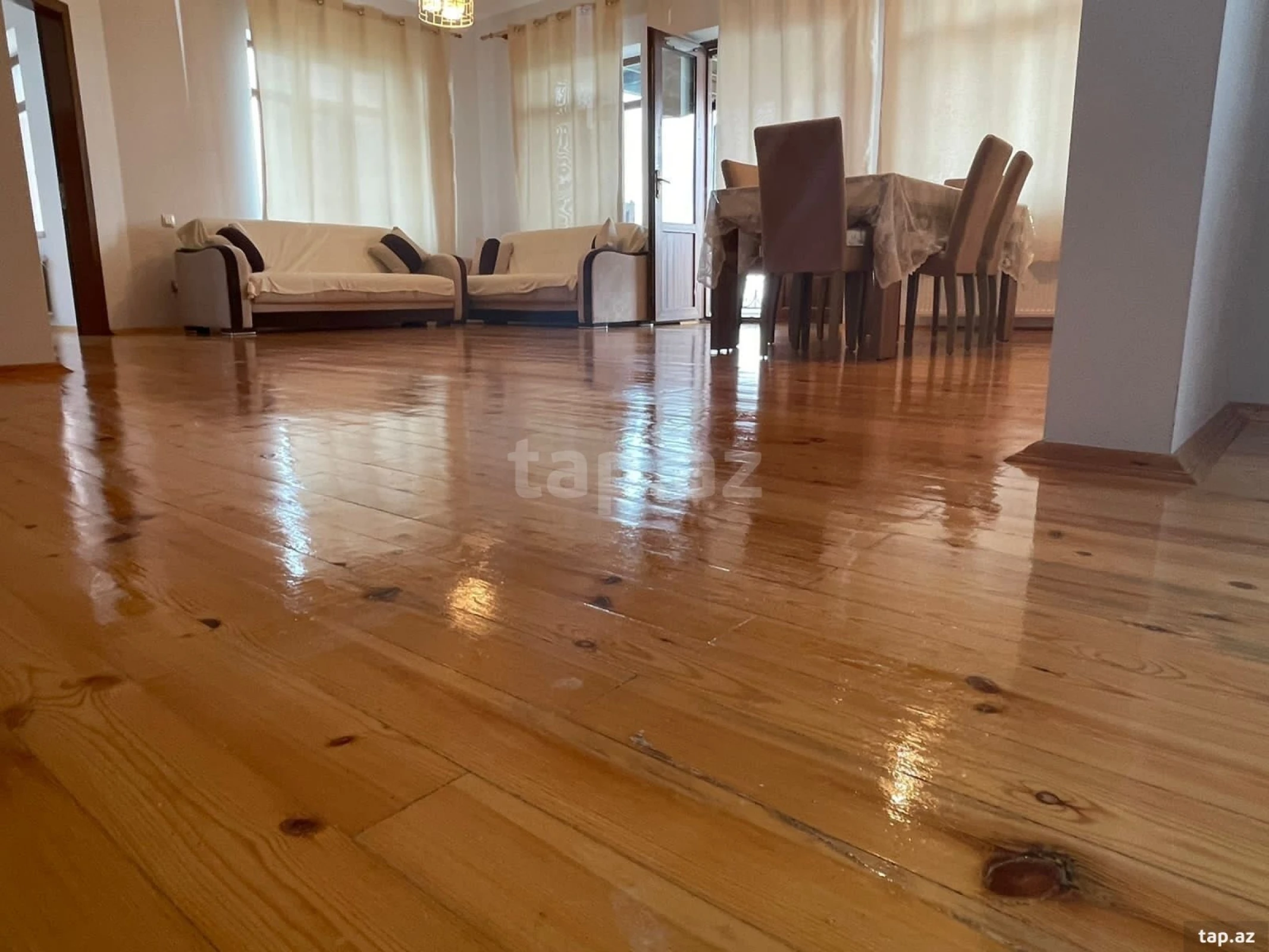 Satılır 5 otaqlı həyət evi