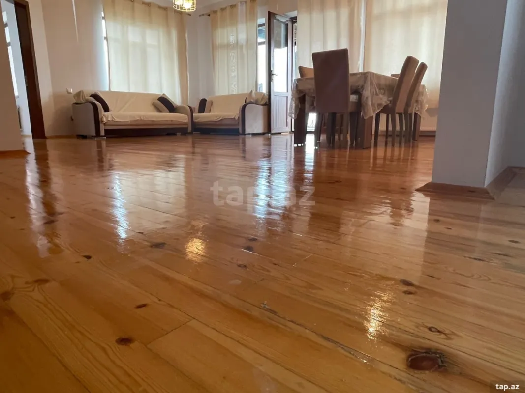 Satılır 5 otaqlı həyət evi