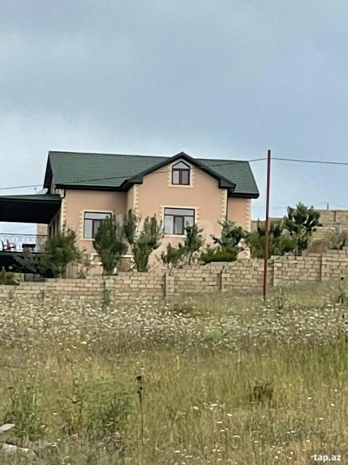 Satılır 5 otaqlı həyət evi