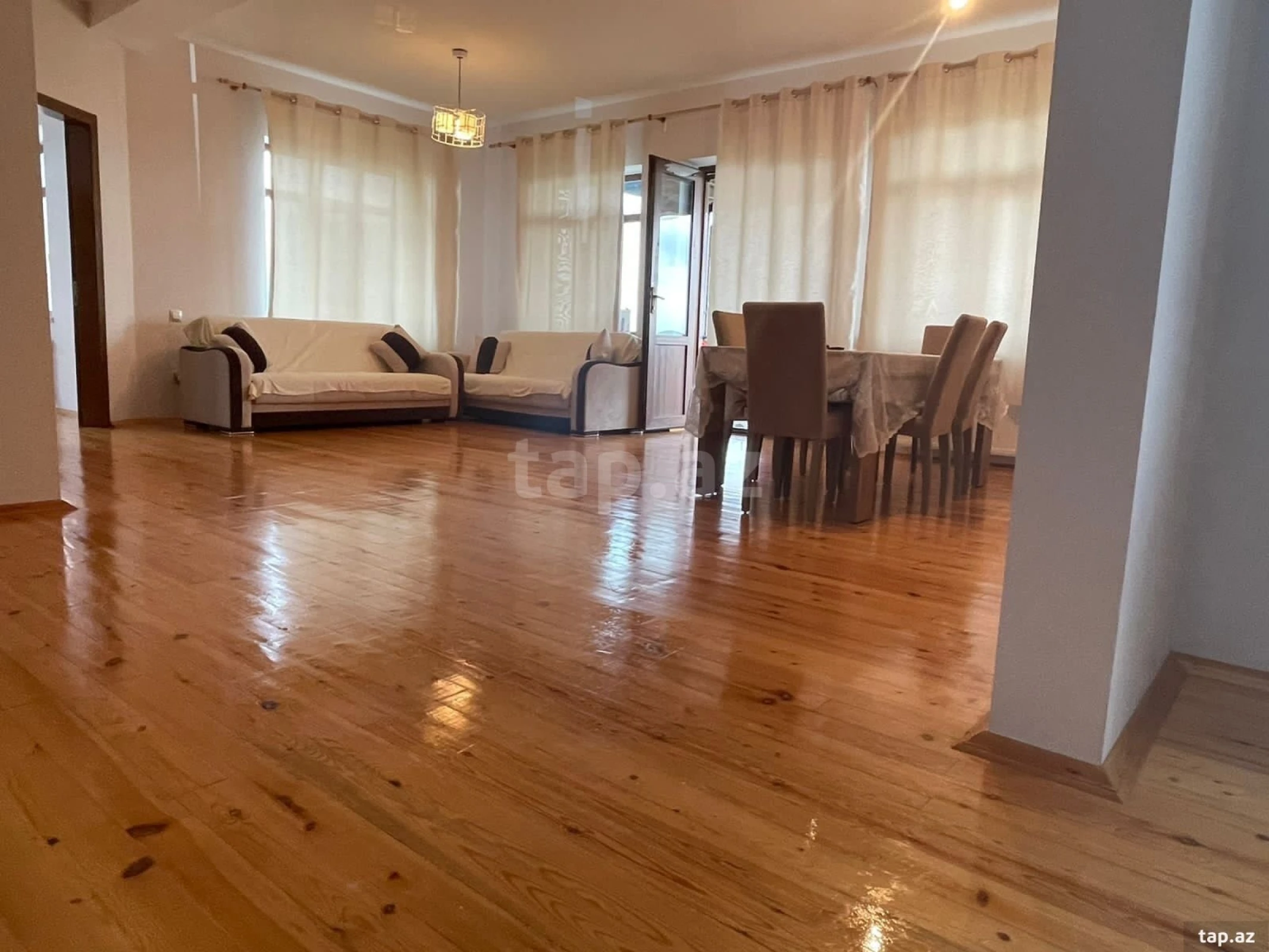 Satılır 5 otaqlı həyət evi