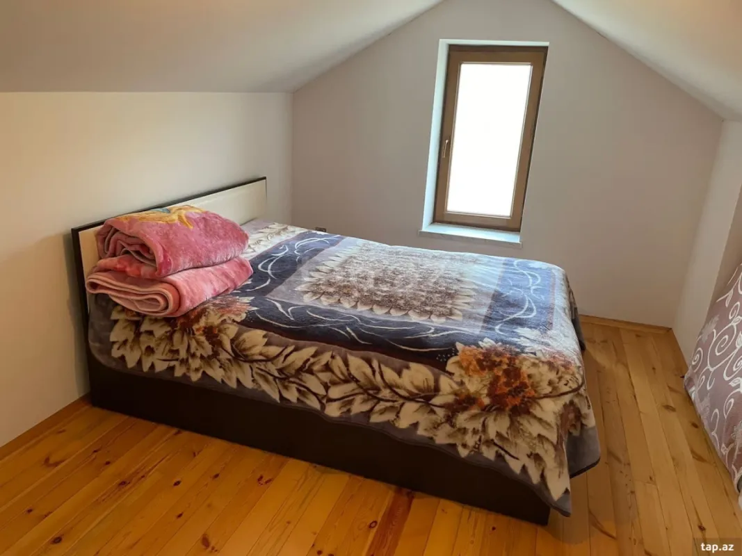 Satılır 5 otaqlı həyət evi