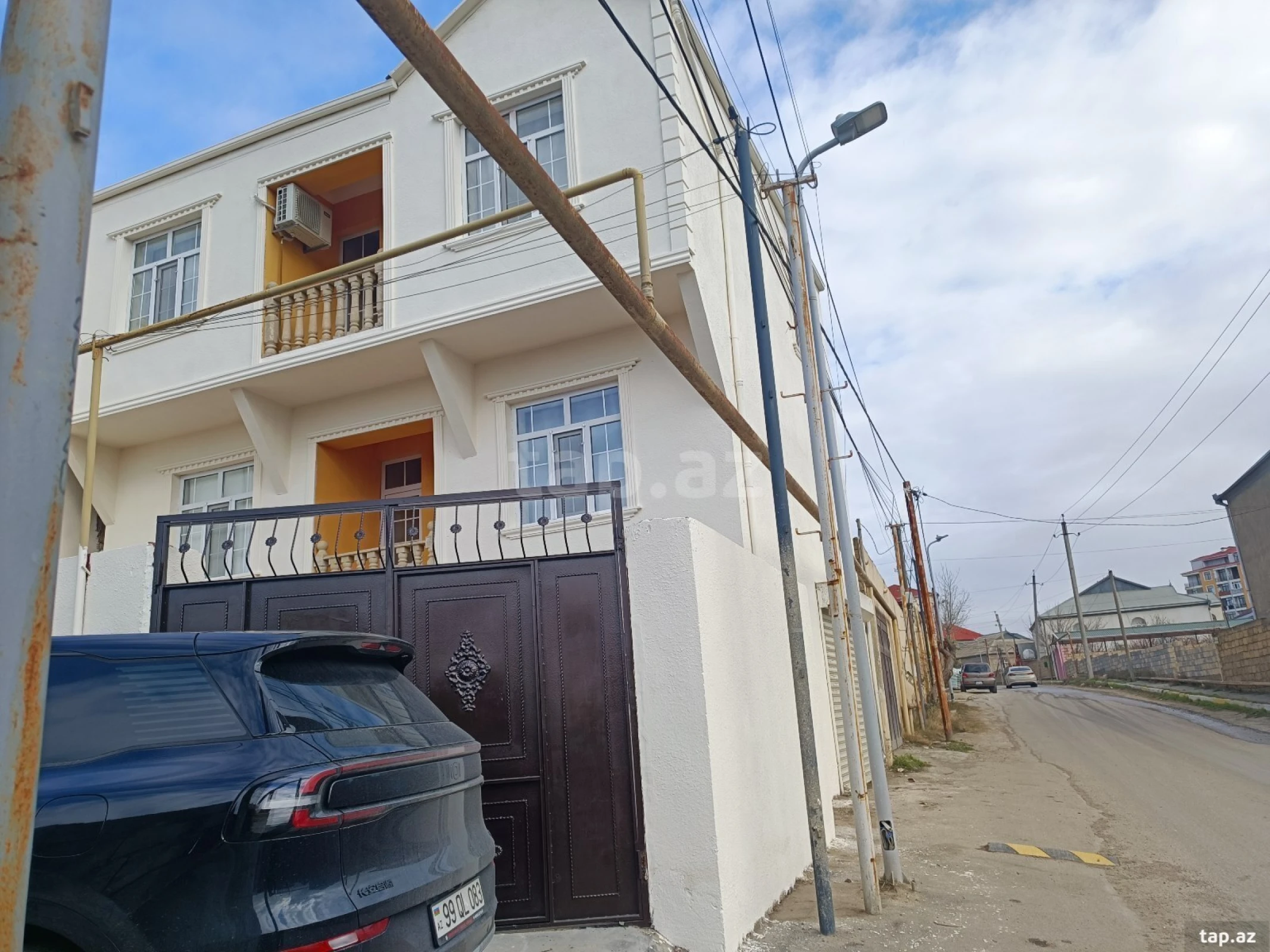 Satılır 5 otaqlı həyət evi