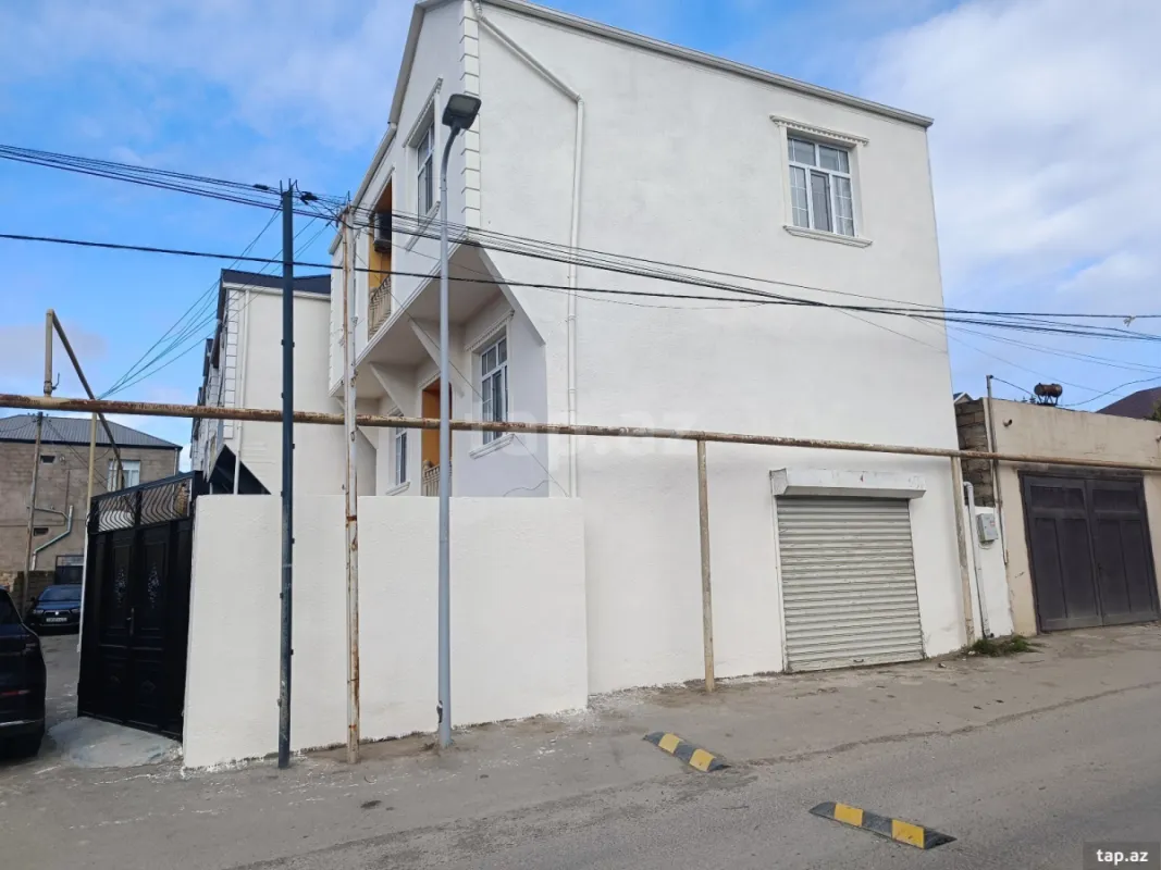 Satılır 5 otaqlı həyət evi