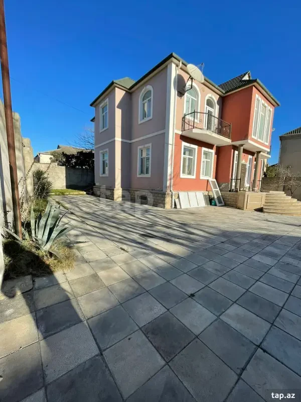 Satılır 6 otaqlı həyət evi 260 m²