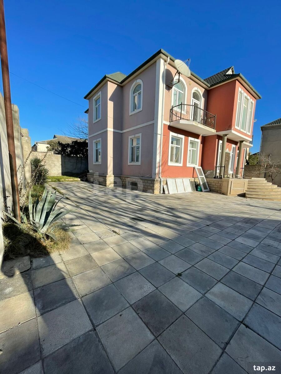 Satılır 6 otaqlı həyət evi 260 m²