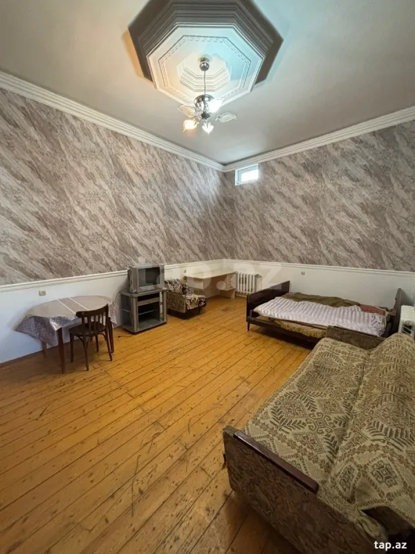 Kirayə verilir 1 otaqlı həyət evi