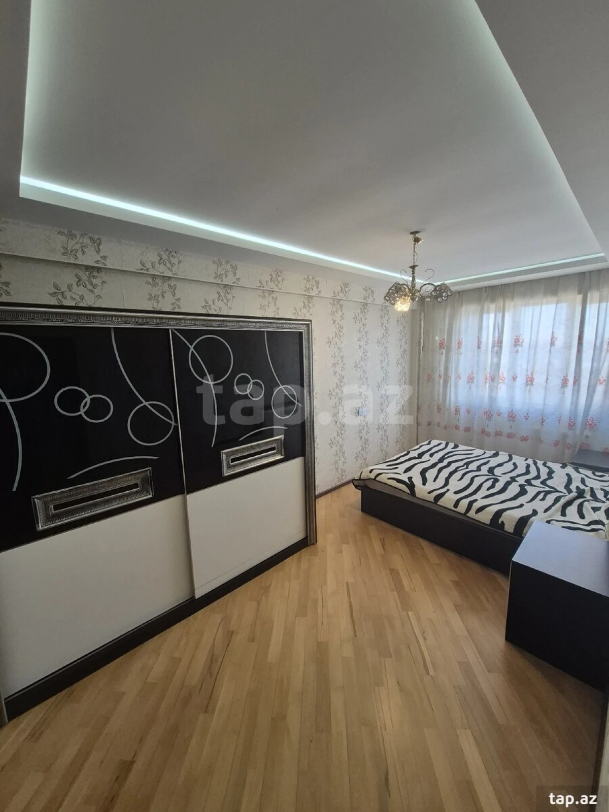 Kirayə verilir 2 otaqlı yeni tikili 70 m²
