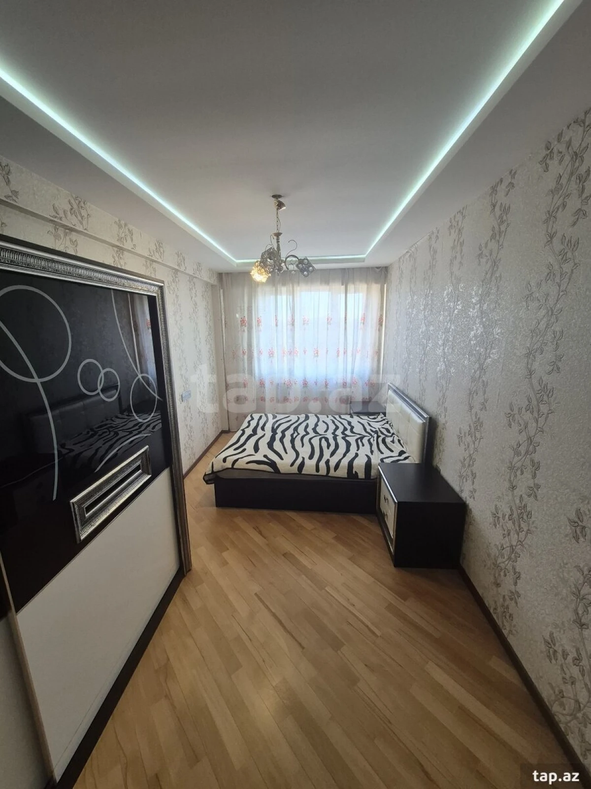 Kirayə verilir 2 otaqlı yeni tikili 70 m²