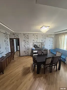 Kirayə verilir 2 otaqlı yeni tikili 70 m²