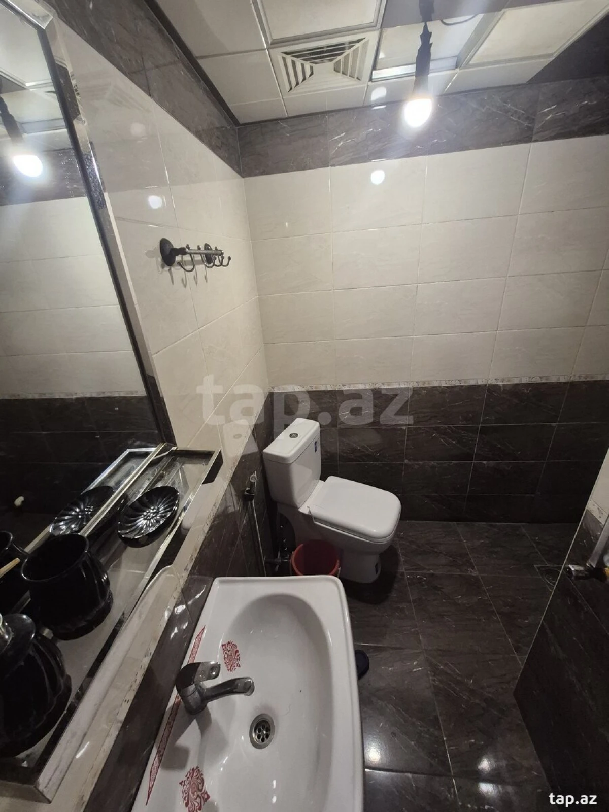 Kirayə verilir 2 otaqlı yeni tikili 70 m²