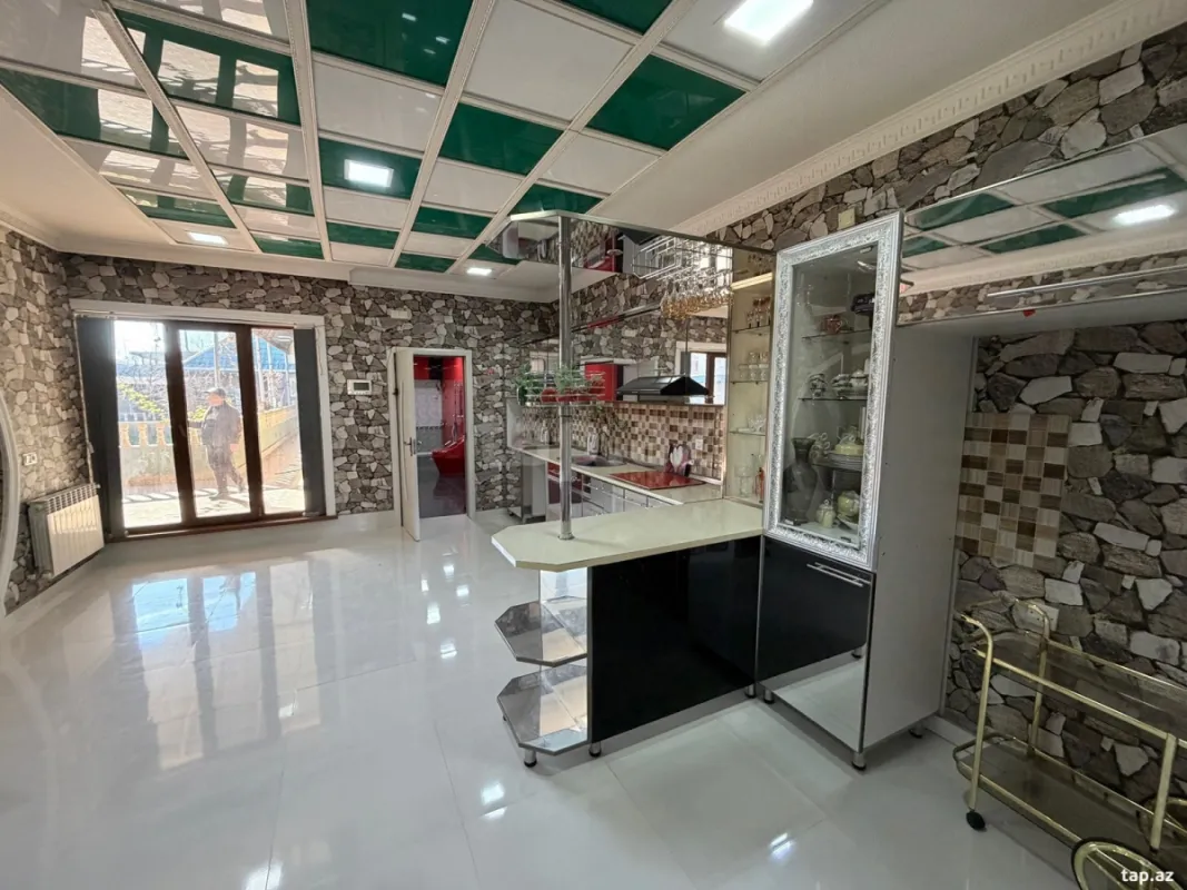 Satılır 4 otaqlı həyət evi