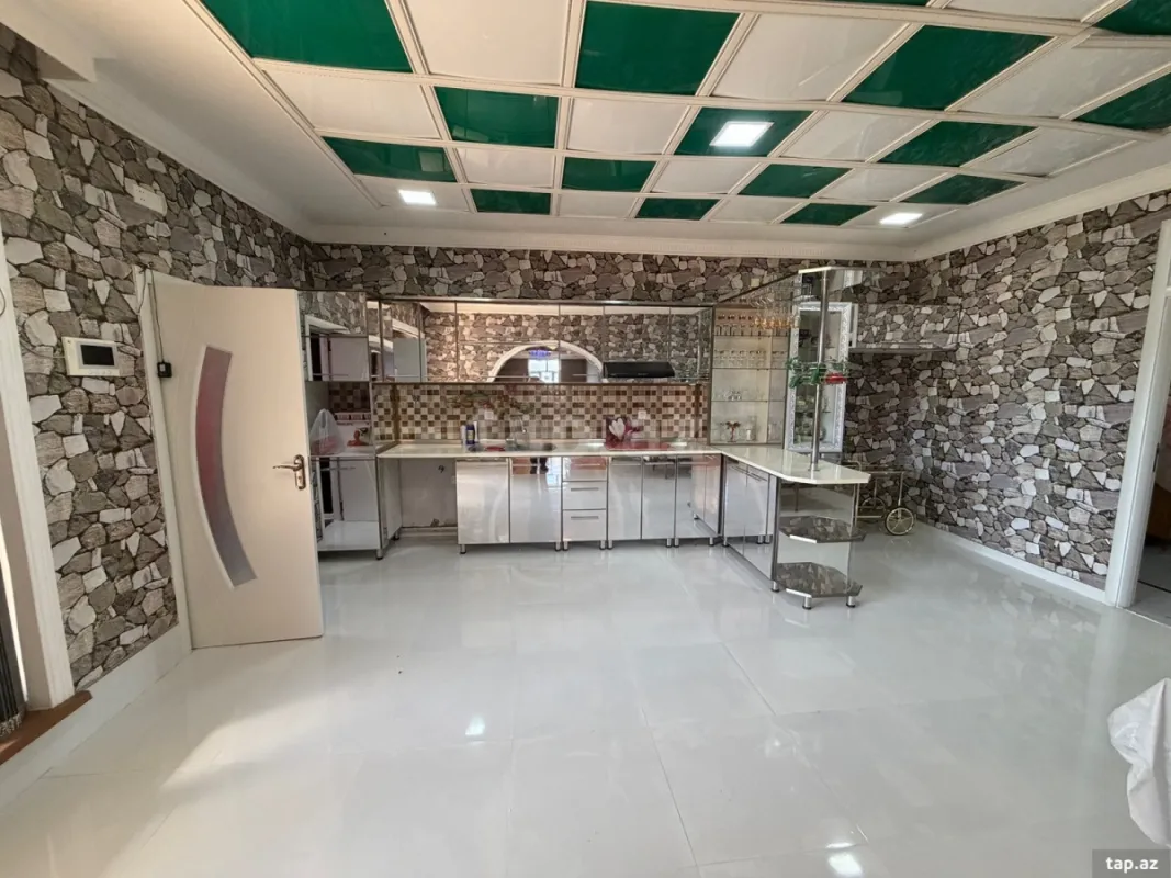 Satılır 4 otaqlı həyət evi