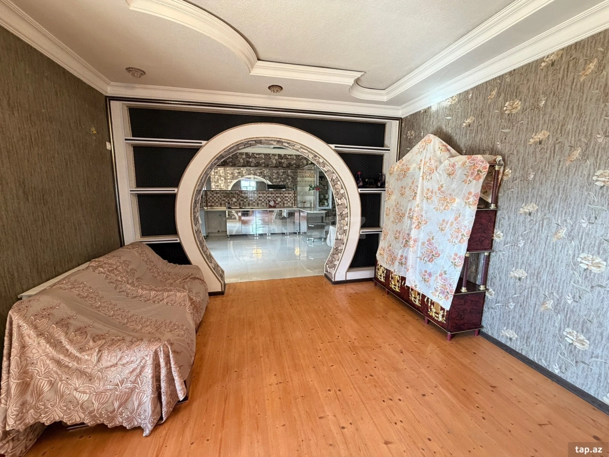 Satılır 4 otaqlı həyət evi