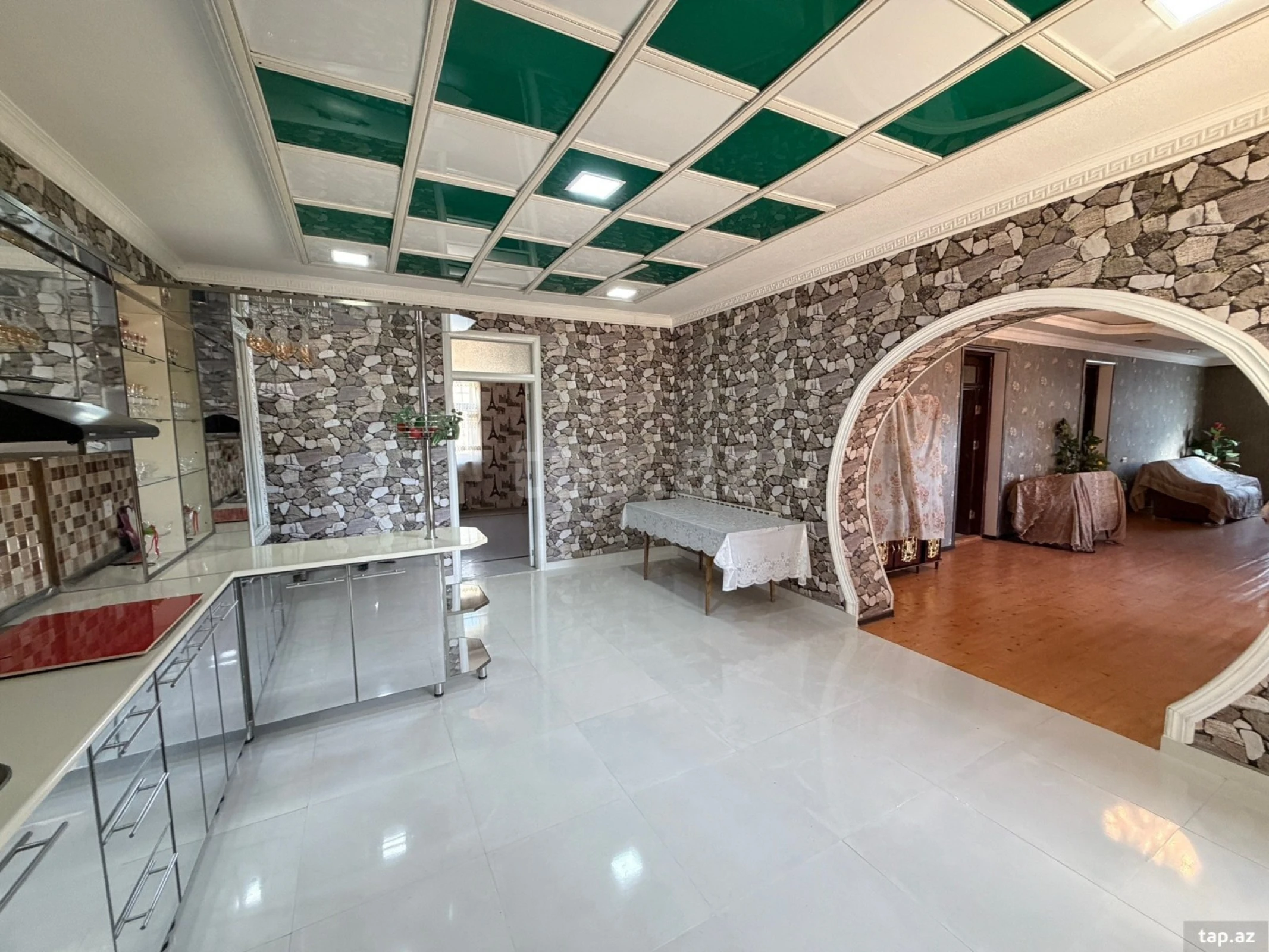 Satılır 4 otaqlı həyət evi