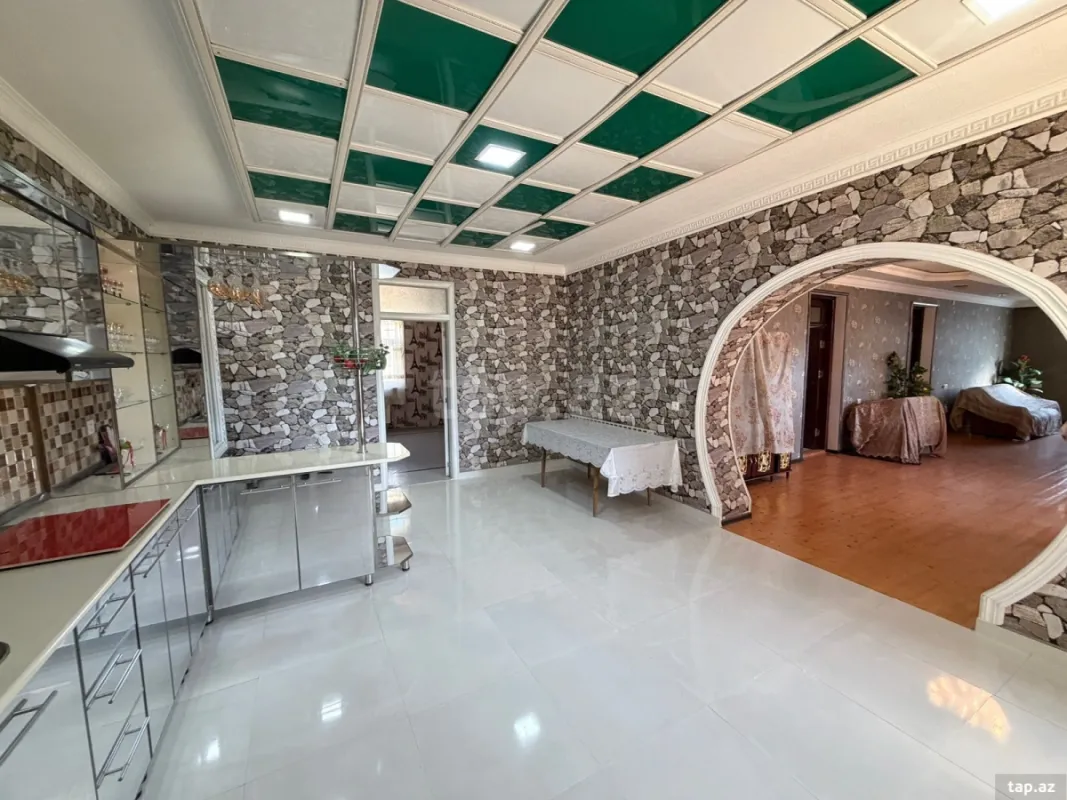 Satılır 4 otaqlı həyət evi