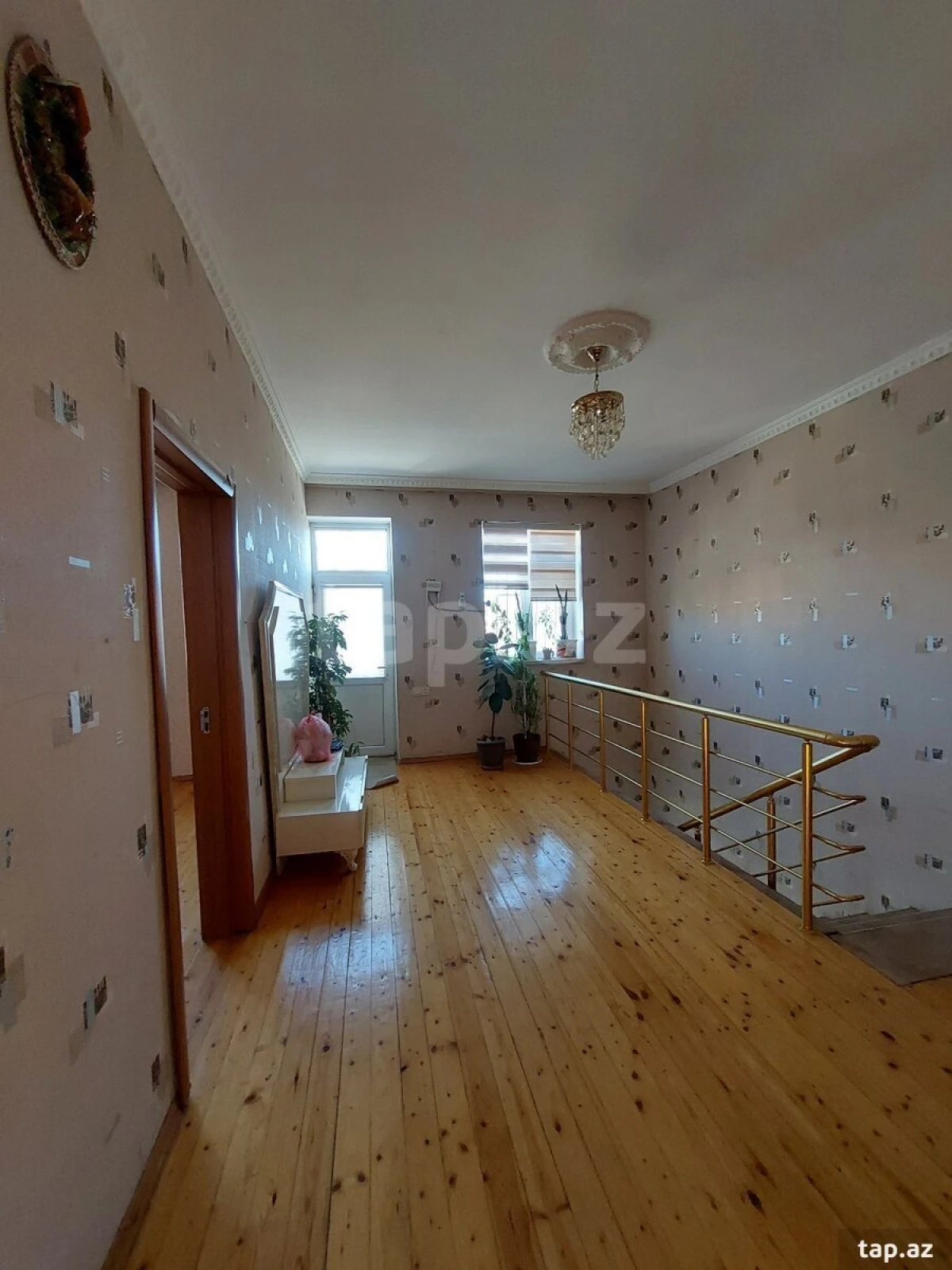 Satılır 4 otaqlı həyət evi