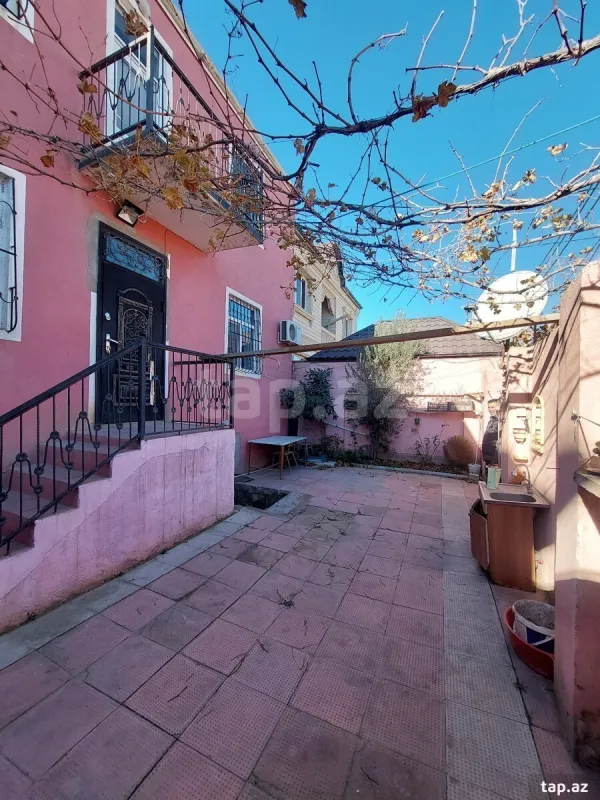 Satılır 4 otaqlı həyət evi
