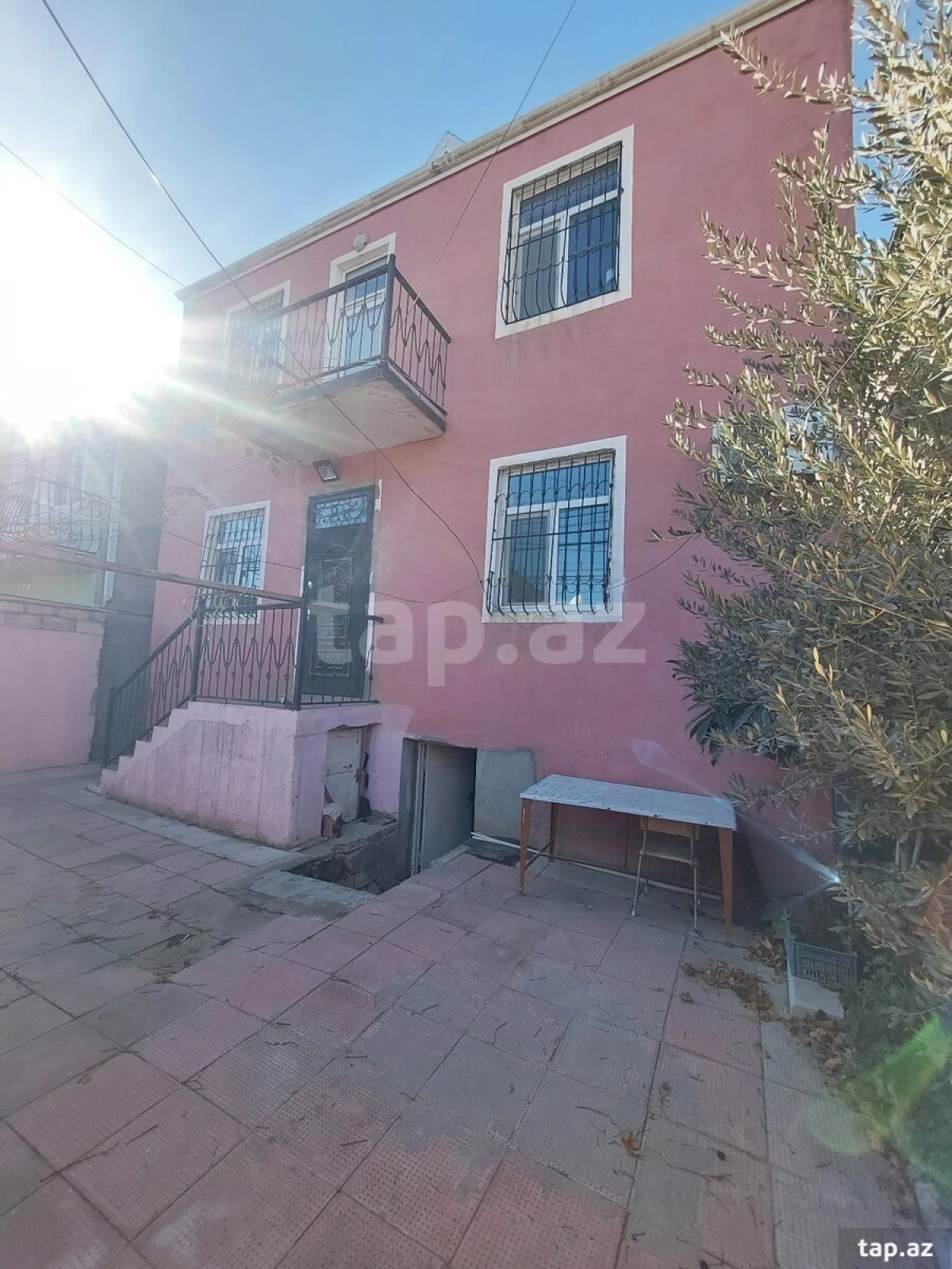 Satılır 4 otaqlı həyət evi