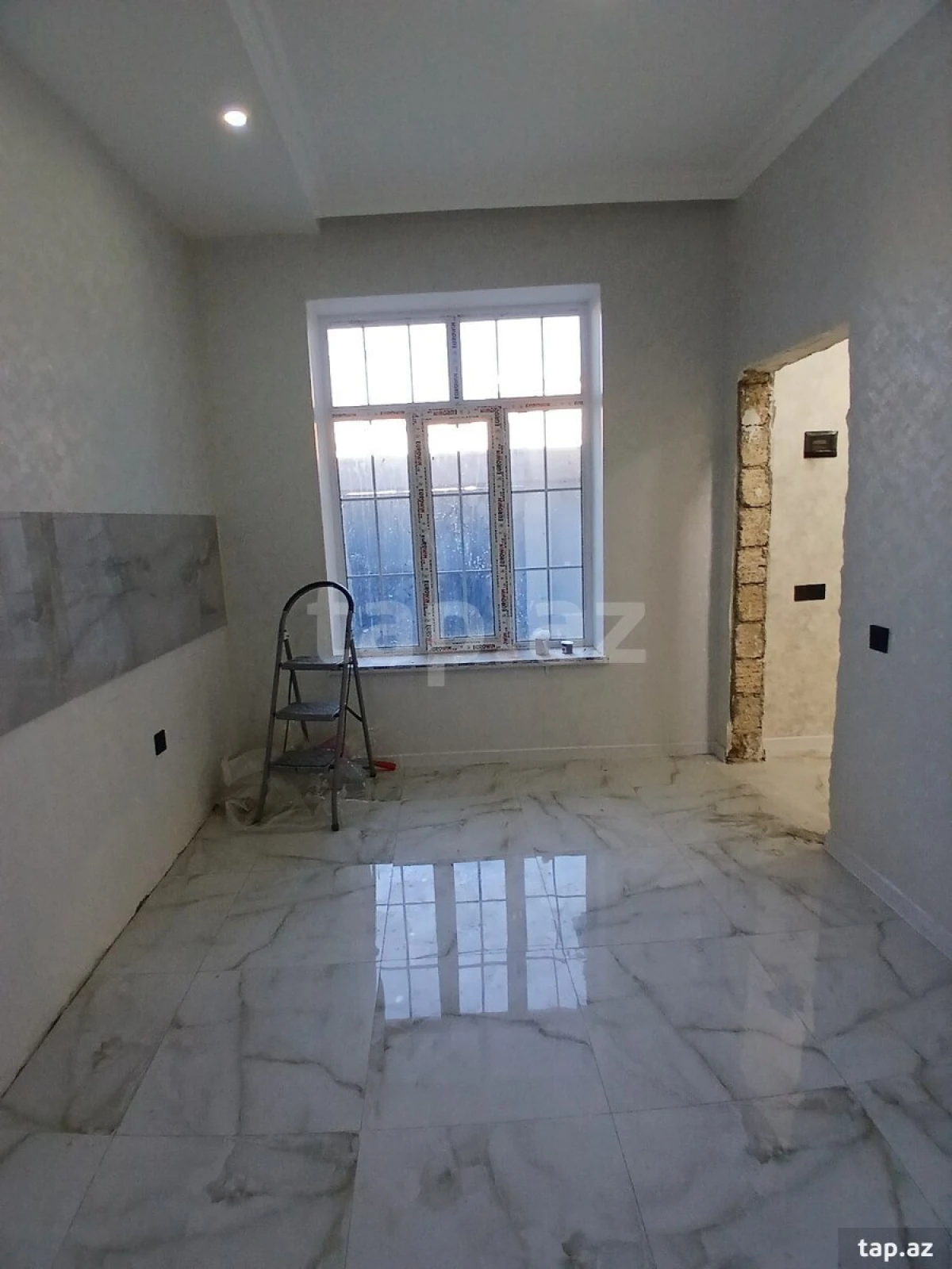 Satılır 5 otaqlı həyət evi 160 m²