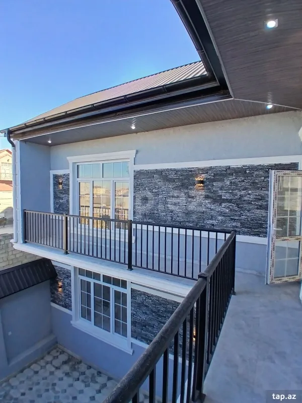 Satılır 5 otaqlı həyət evi 160 m²