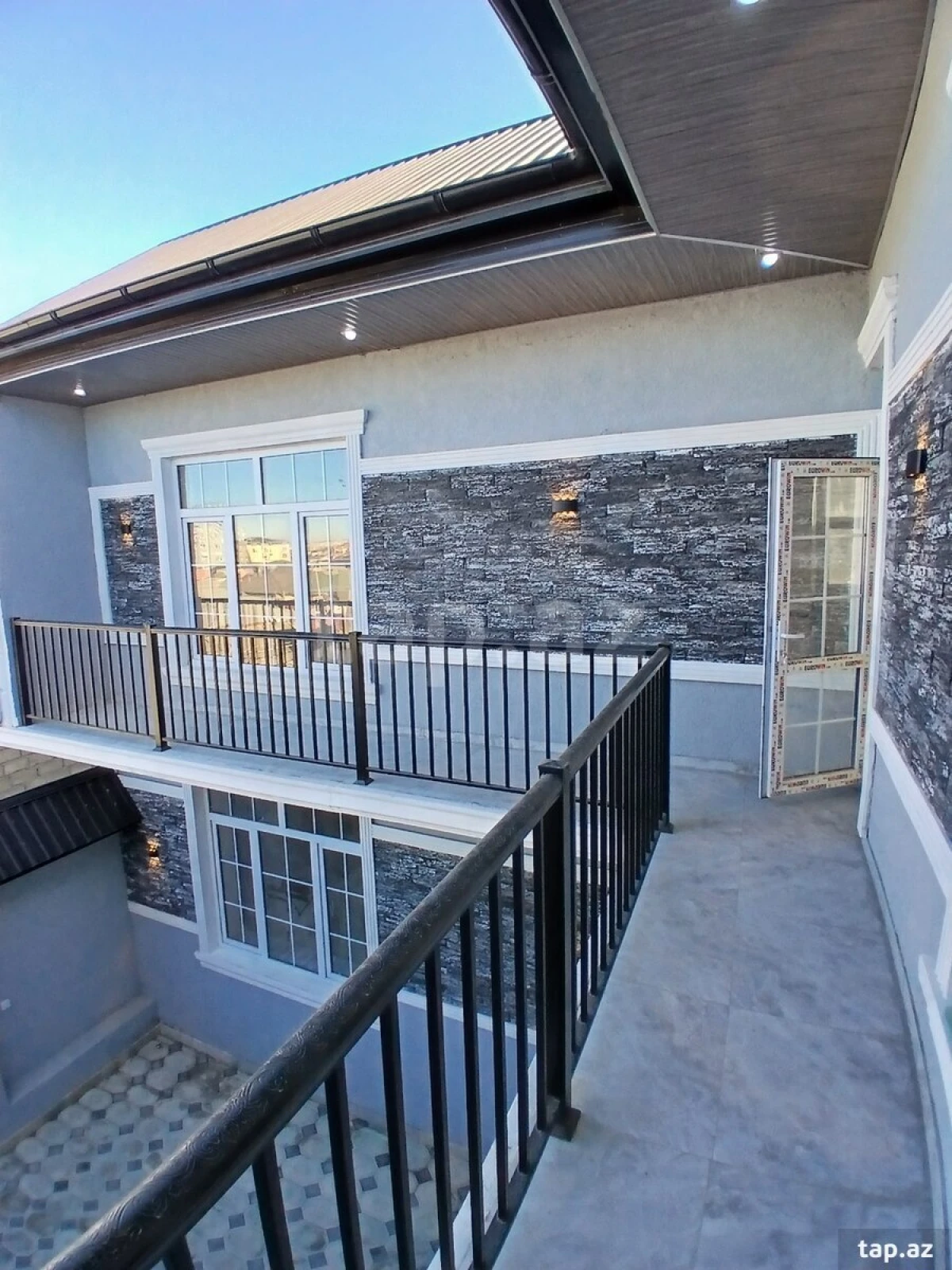 Satılır 5 otaqlı həyət evi 160 m²