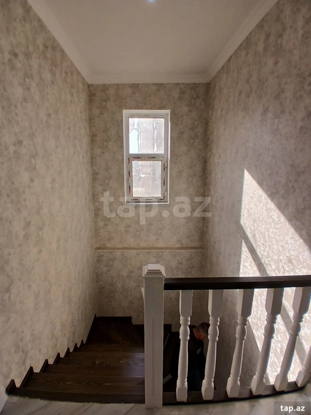 Satılır 5 otaqlı həyət evi 160 m²