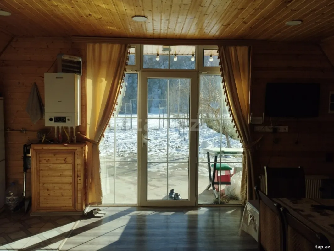 Kirayə verilir 4 otaqlı həyət evi