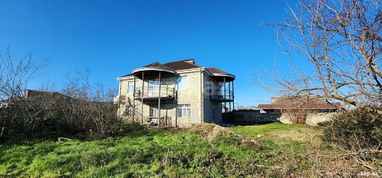 Satılır 6 otaqlı həyət evi 200 m² — Bakı 6 otaq 200.00 m²