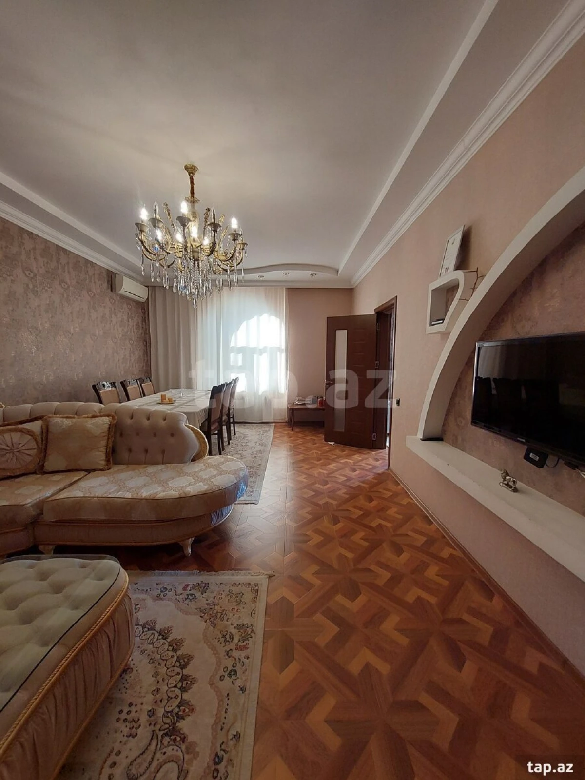 Satılır 6 otaqlı həyət evi
