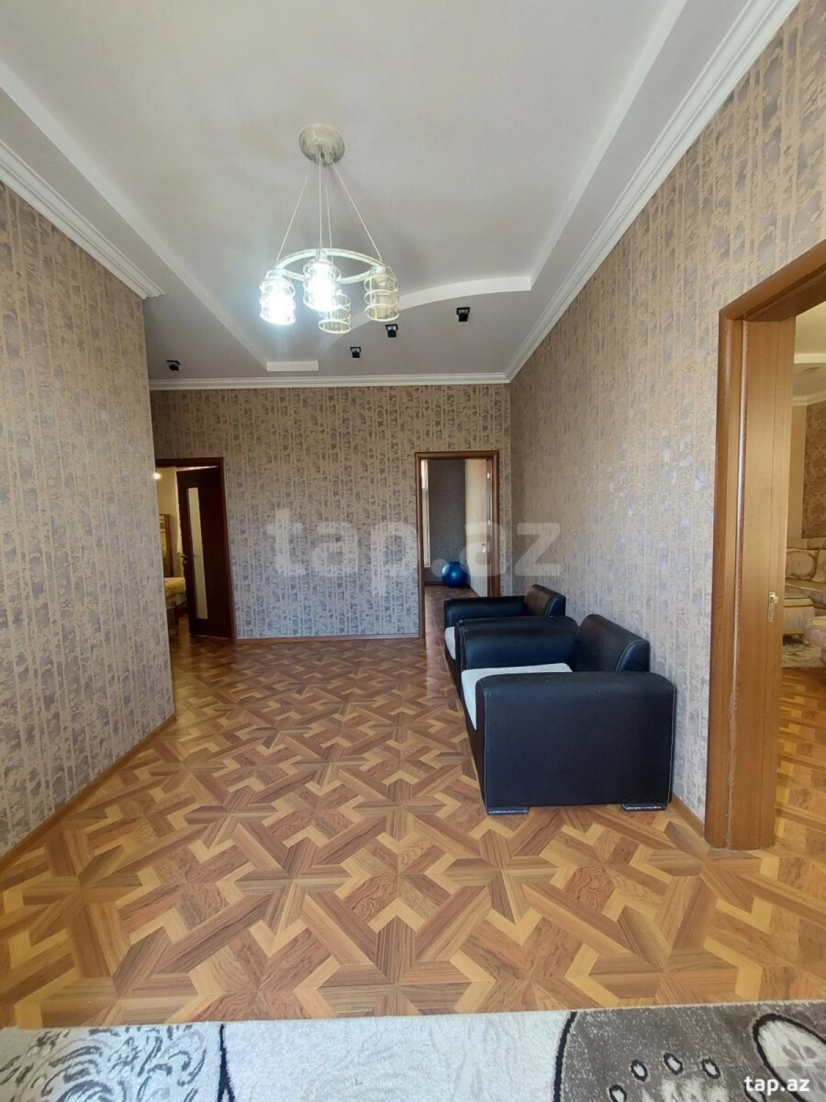 Satılır 6 otaqlı həyət evi
