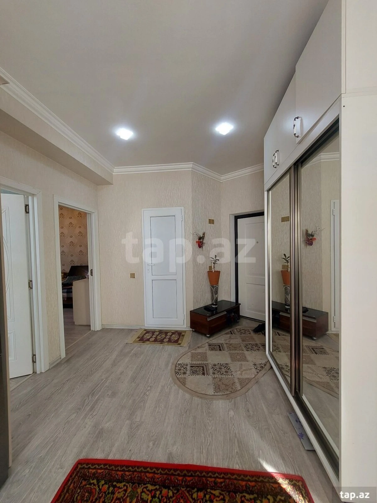 Satılır 3 otaqlı yeni tikili 78.5 m²