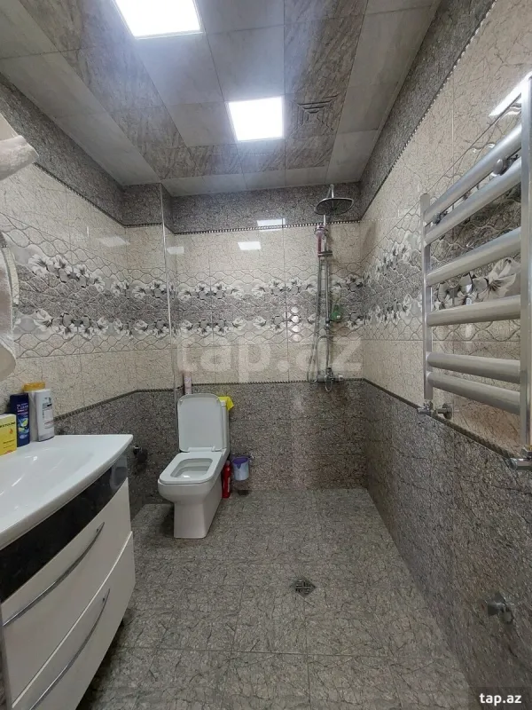 Satılır 3 otaqlı yeni tikili 78.5 m²