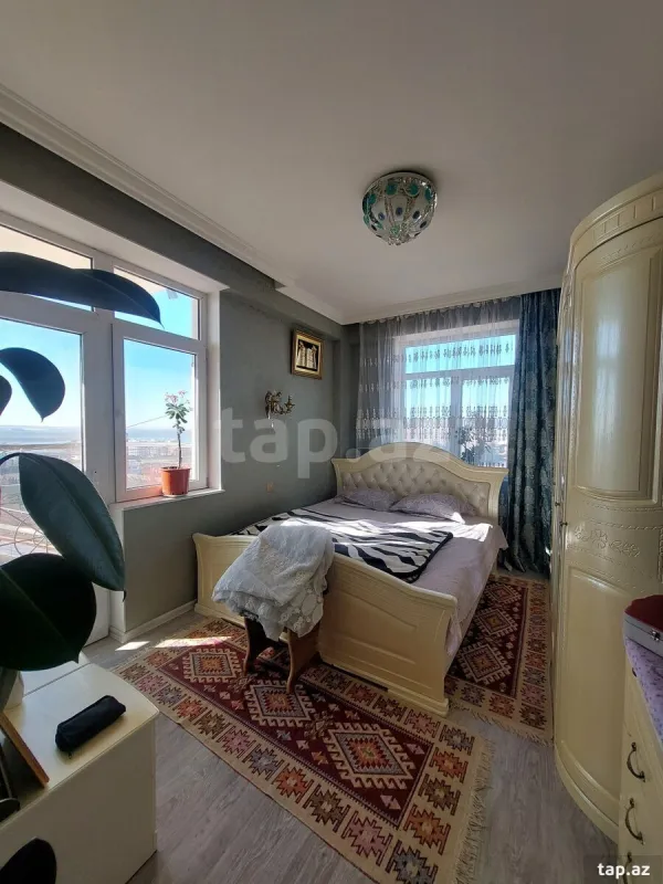 Satılır 3 otaqlı yeni tikili 78.5 m²