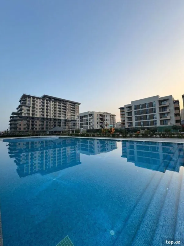 Satılır 4 otaqlı yeni tikili 140 m²